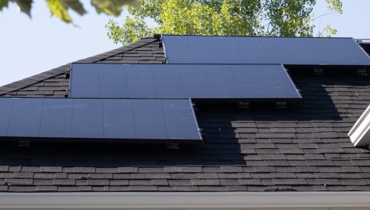REC Alpha Pure residential solar panel installation. 