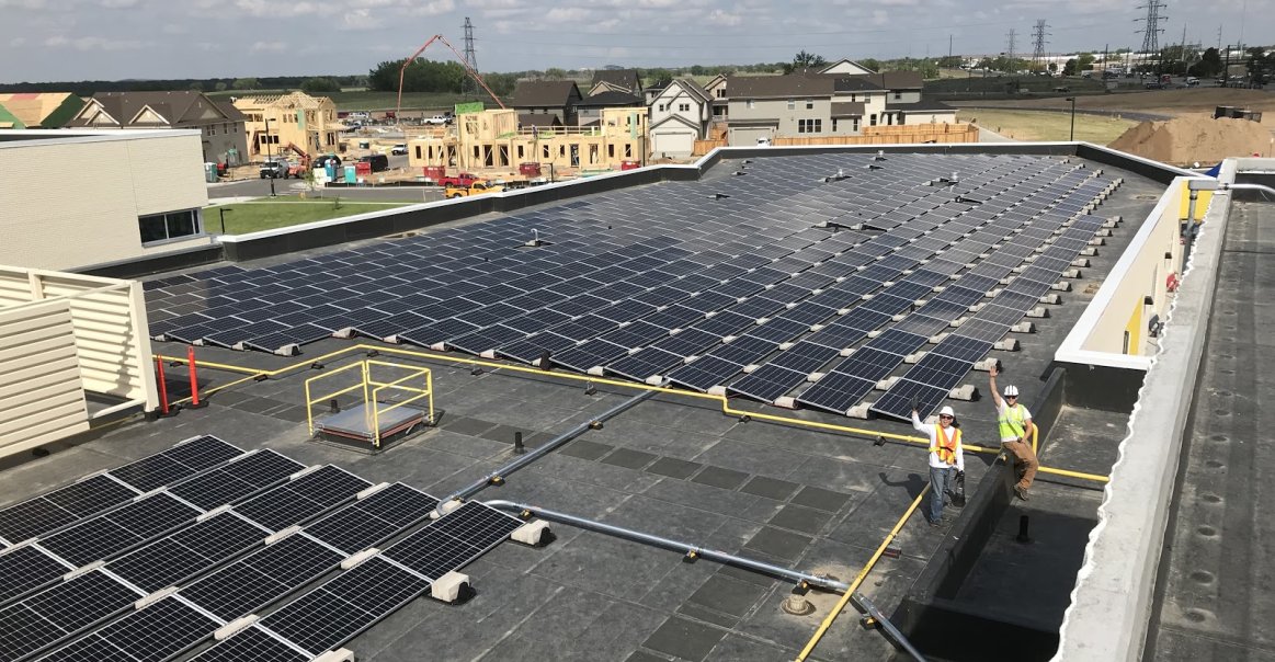 Beautiful shot of the rooftop array at Inspire Elementary Inspire Elementary Rooftop Array