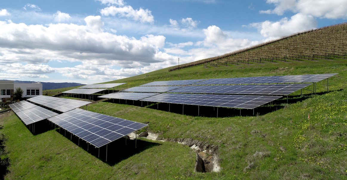 355.2 kW Commercial Installation in Livermore, CA Synergy Panel Shot