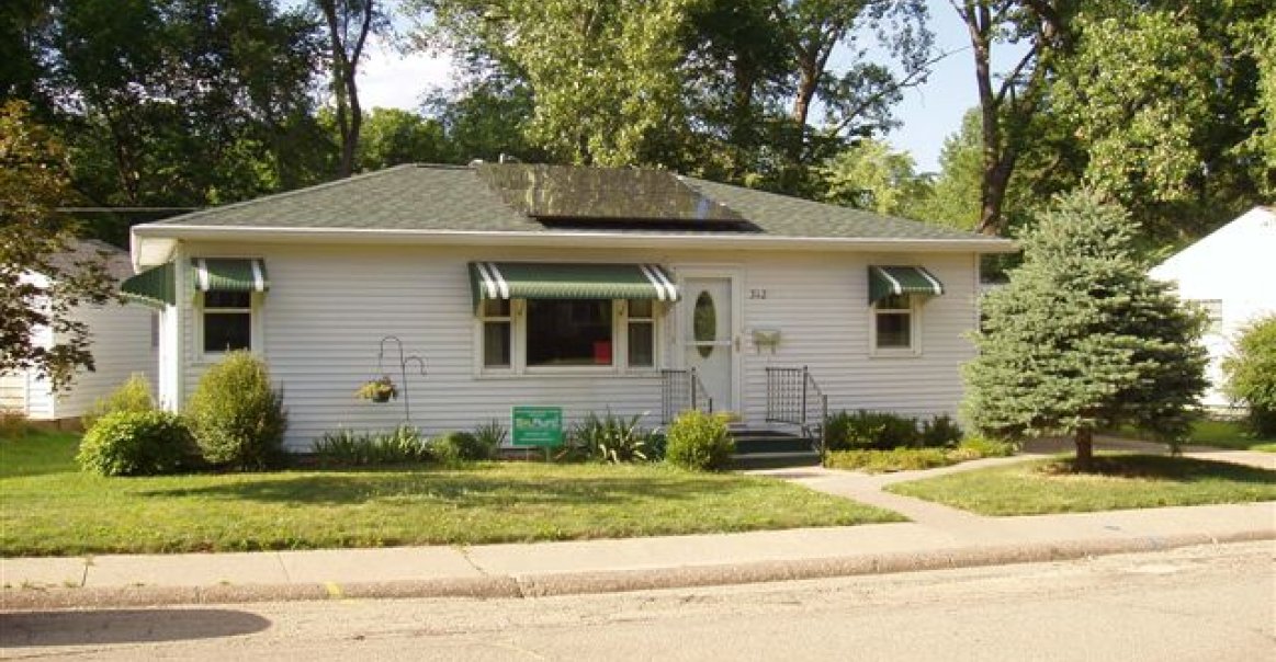 1.5 kW Central IL Residential Solar Installation 1.5 kW Central IL Residential Solar Installation