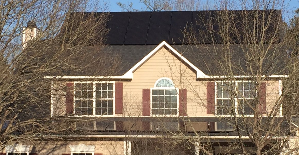SolarWorld 285 blk/blk panels Center view of the all-black SolarWorld install