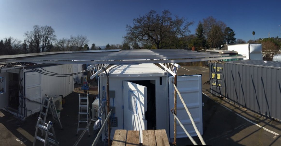 Off-Grid Solar Hatchery for Ostrich Eggs Off-Grid Solar Hatchery for Ostrich Eggs